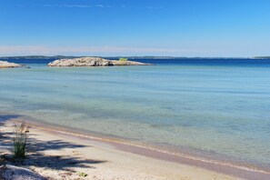 Platja a a prop i pesca 