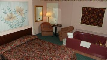 Phòng Deluxe, 1 giường cỡ queen, bồn tắm thủy lực | Màn/rèm cản sáng, bàn ủi/dụng cụ ủi quần áo