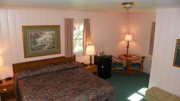 Verduisterende gordijnen, een strijkplank/strijkijzer, gratis wifi