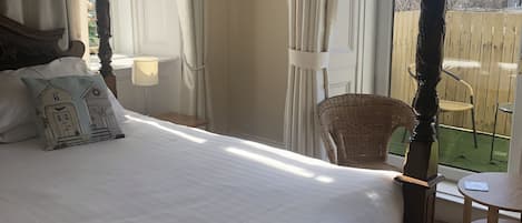 Cunas gratuitas, wifi gratis y ropa de cama