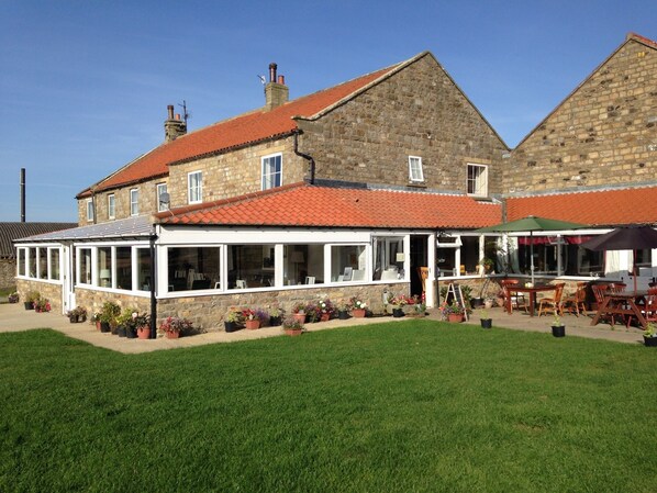 บริเวณภายนอก