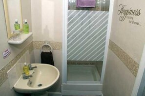 ฝักบัว, ผ้าเช็ดตัว