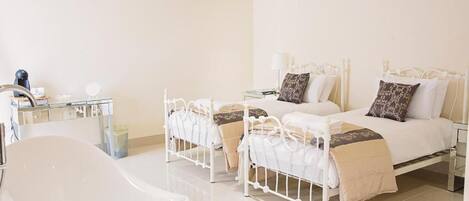 Executive Twin kamer | Een strijkplank/strijkijzer, gratis babybedden, extra bedden (toeslag)