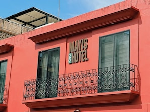Front of property - Hotel Mayis (Oaxaca)