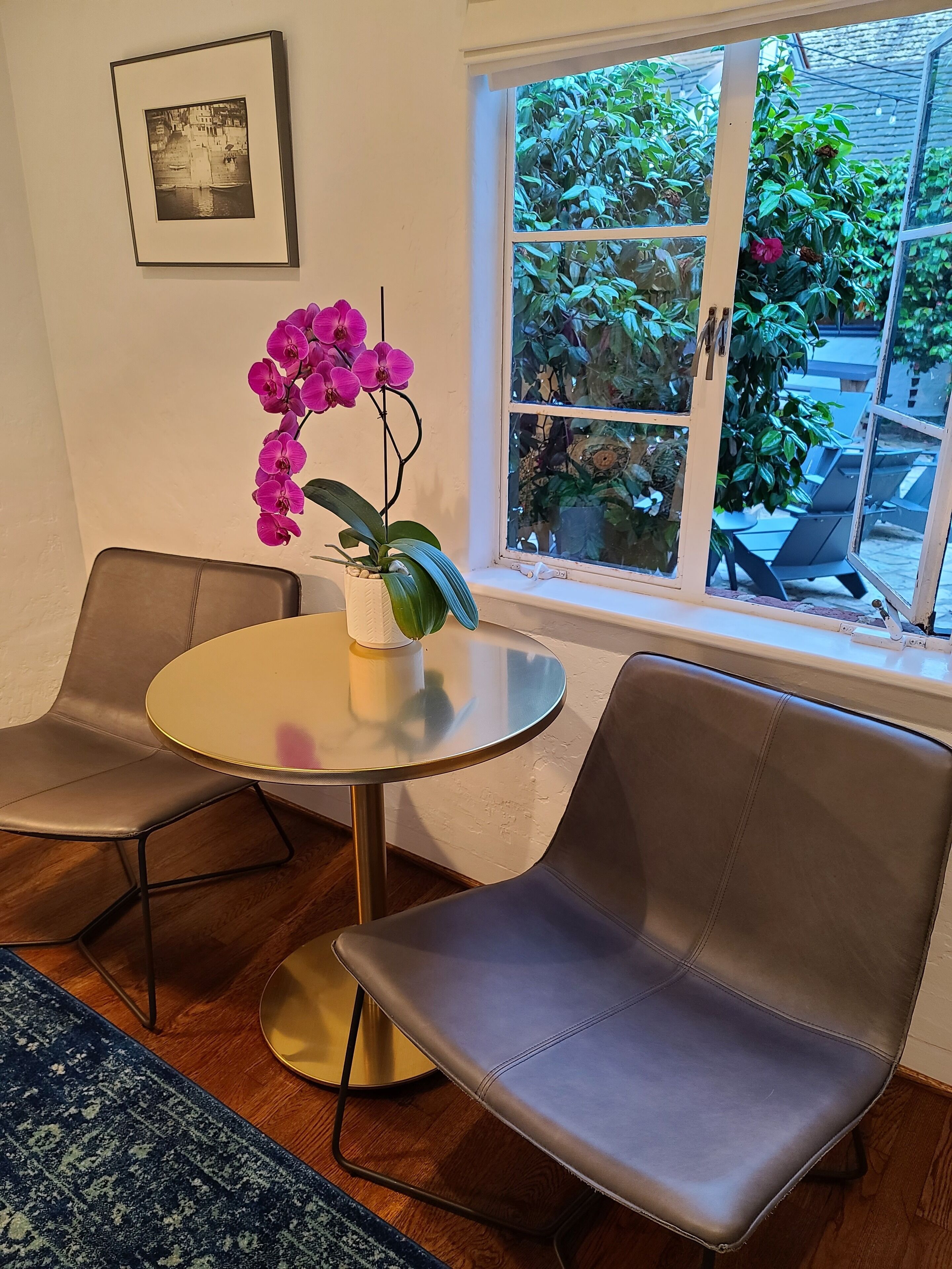 Comfort Room, 1 King Bed, Refrigerator, Courtyard Area | Premium bedding, down duvets, pillow-top beds, iron/ironing board