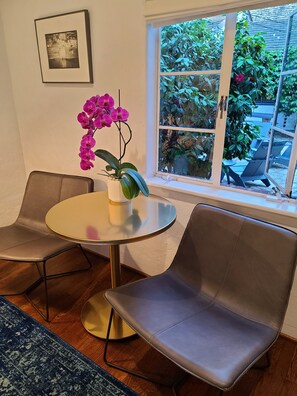 King Bed, Courtyard, Electric Fireplace | Premium bedding, down comforters, pillowtop beds, iron/ironing board - The Vagabond's House (Carmel)