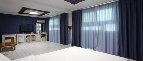 Family Room | Free WiFi, bed sheets