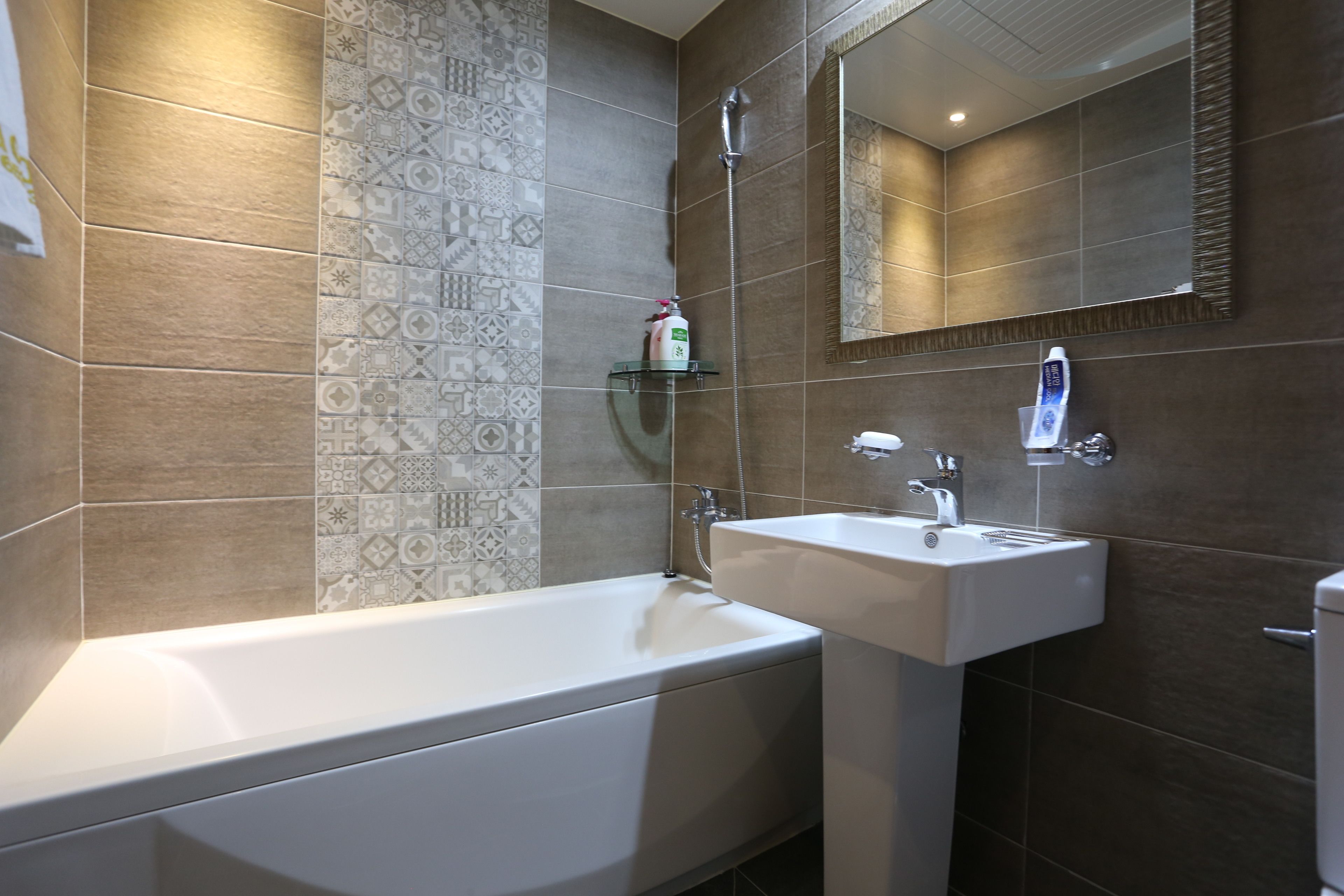 standard double room | bathroom | hair dryer, dressing gowns, slippers, towels