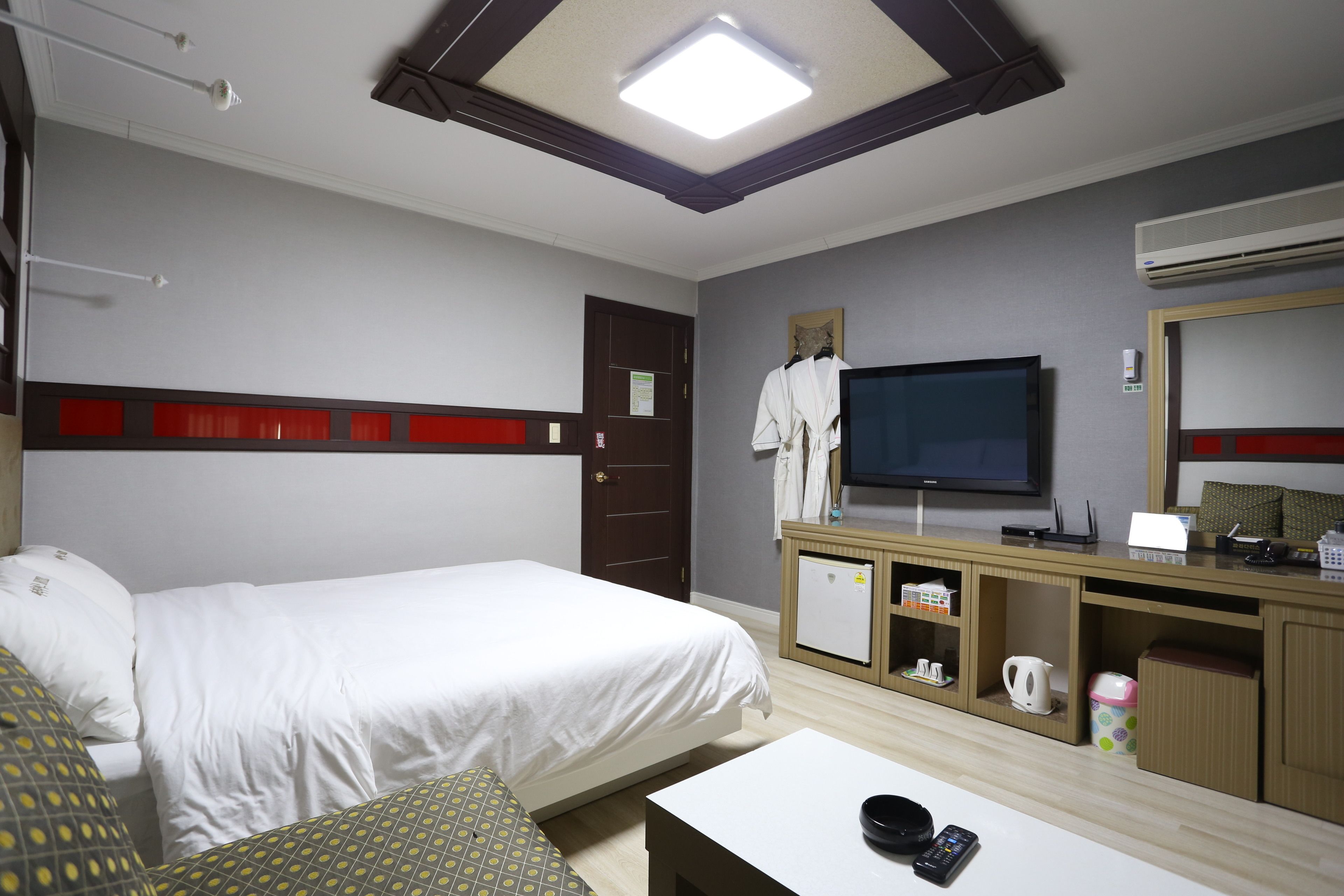 standard double room | free wifi, bed sheets