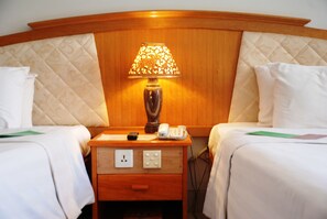 Kamar Twin Standar | Minibar, brankas, meja kerja, dan Wi-Fi gratis