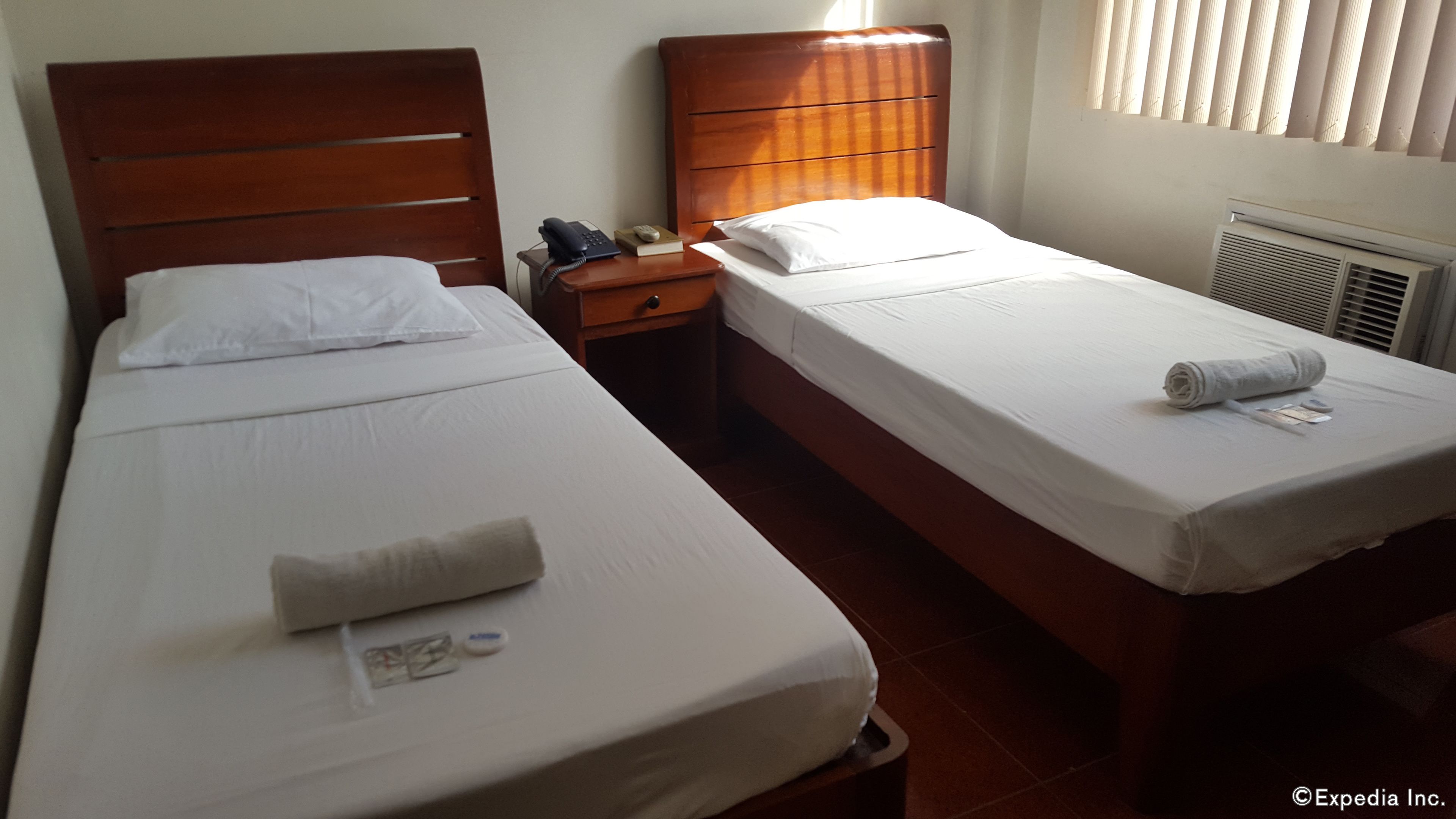 minibar, rollaway beds, bed sheets