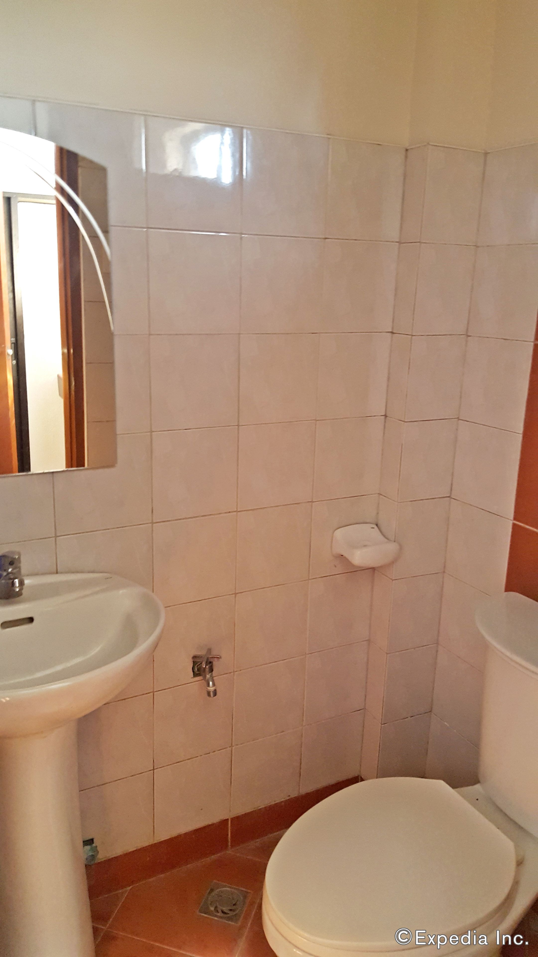 shower, rainfall showerhead, towels