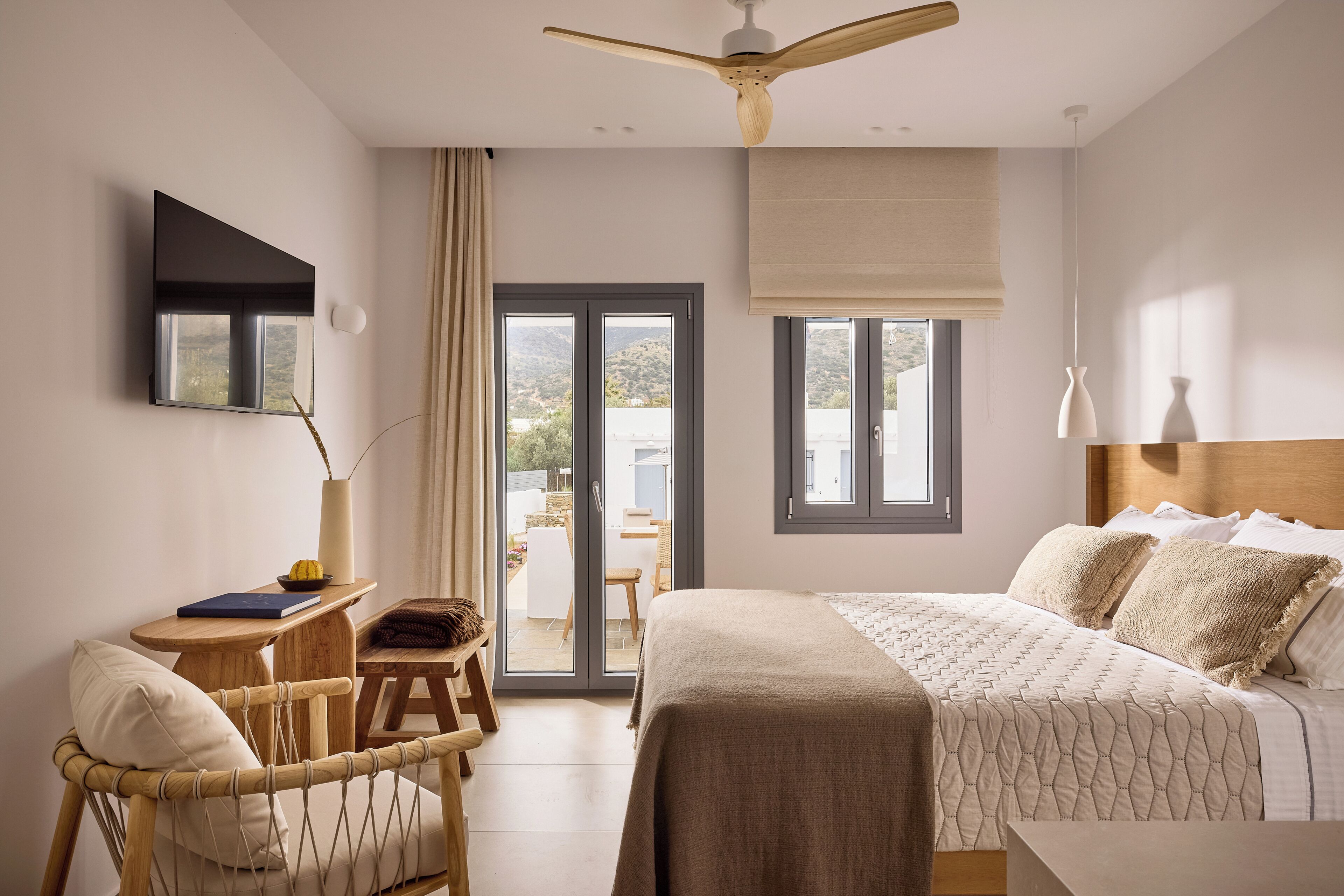 Comfort Double Room Pool Side | In-room safe, desk, soundproofing, iron/ironing board