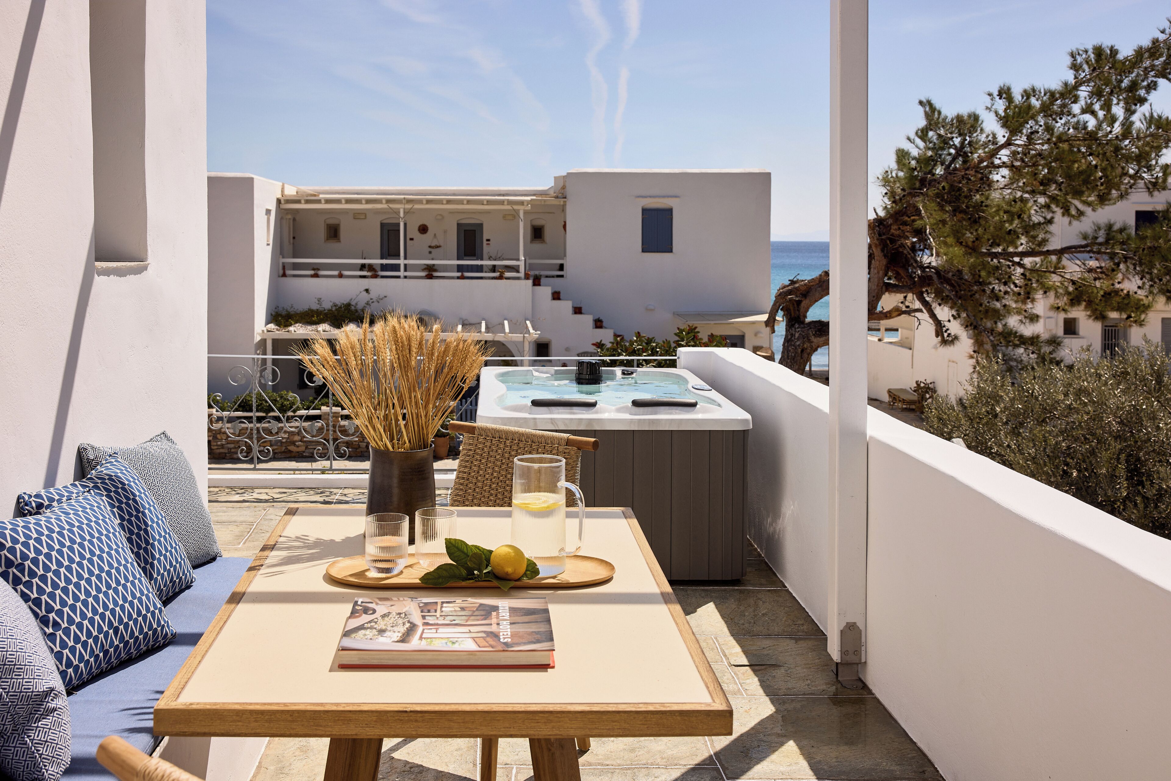2-Bedroom Apartment Upper Floor | Terrasse/Patio