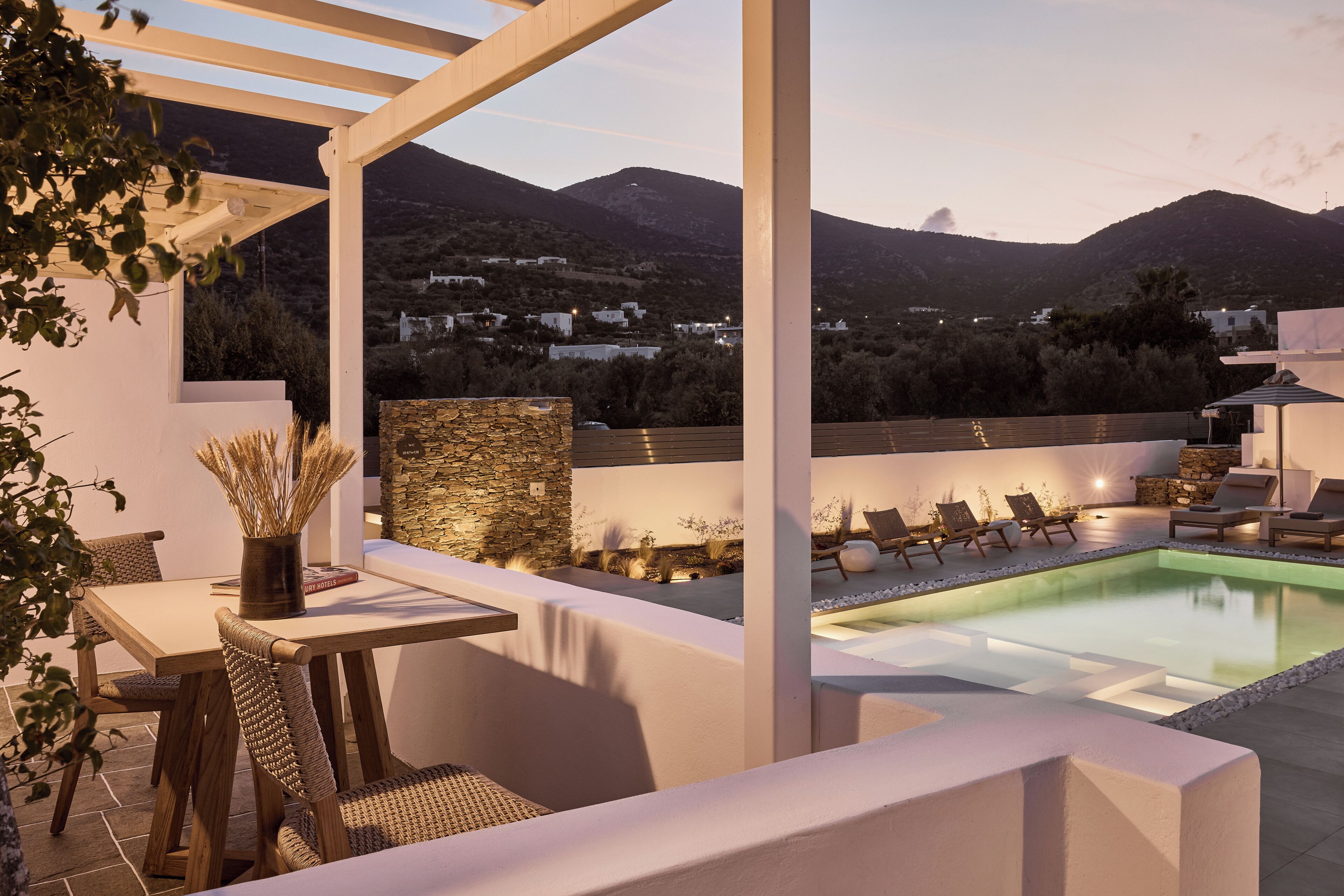 Deluxe Suite Pool Side | Terras