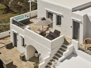 2-Bedroom Apartment Upper Floor | Exterior