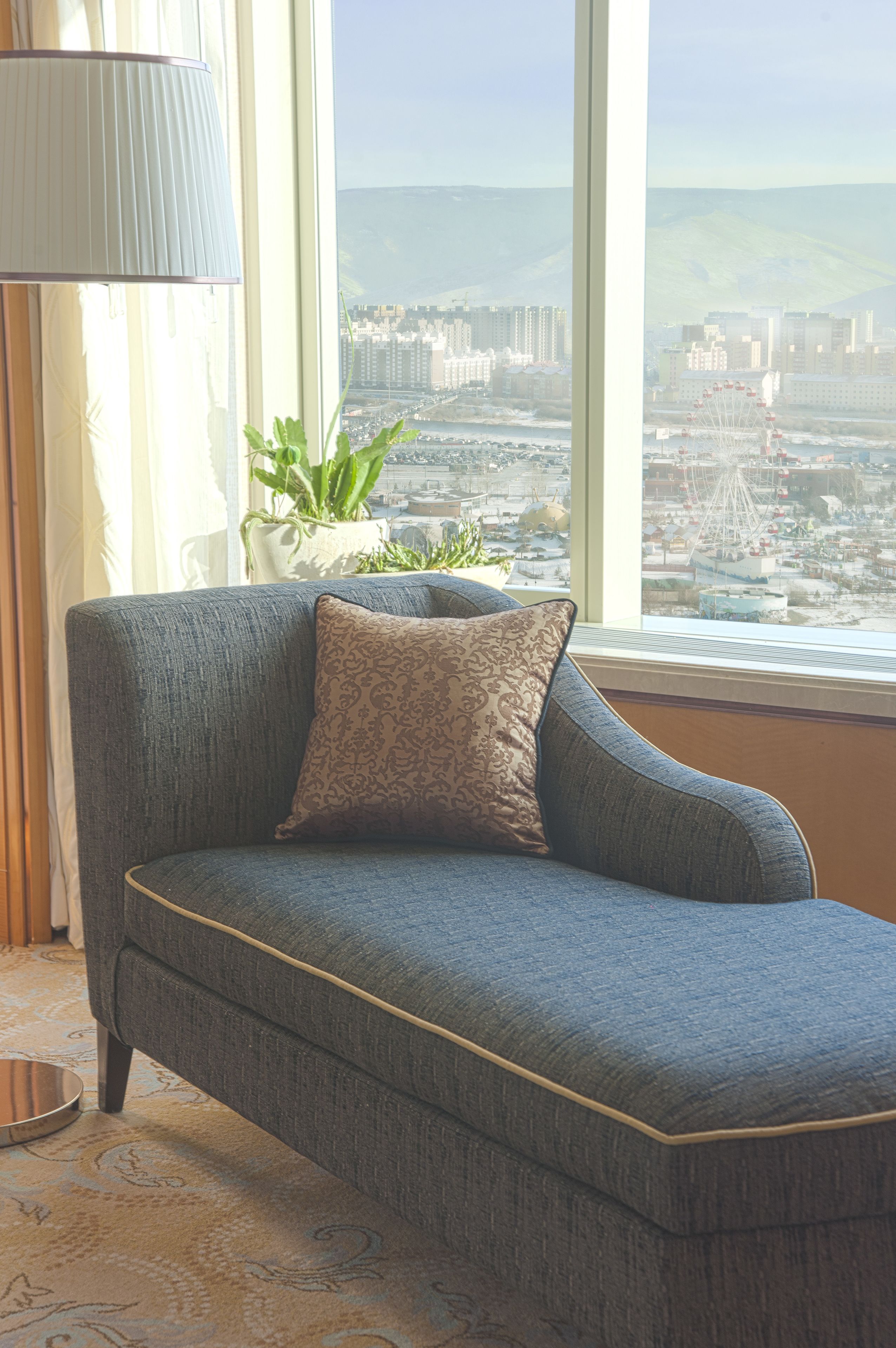 1 bedroom, frette italian sheets, premium bedding, down duvets