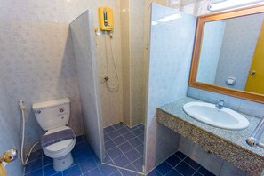 Bathroom - Surin Sunset Hotel (Choeng Thale)