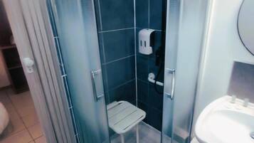 Shower, free toiletries, towels
