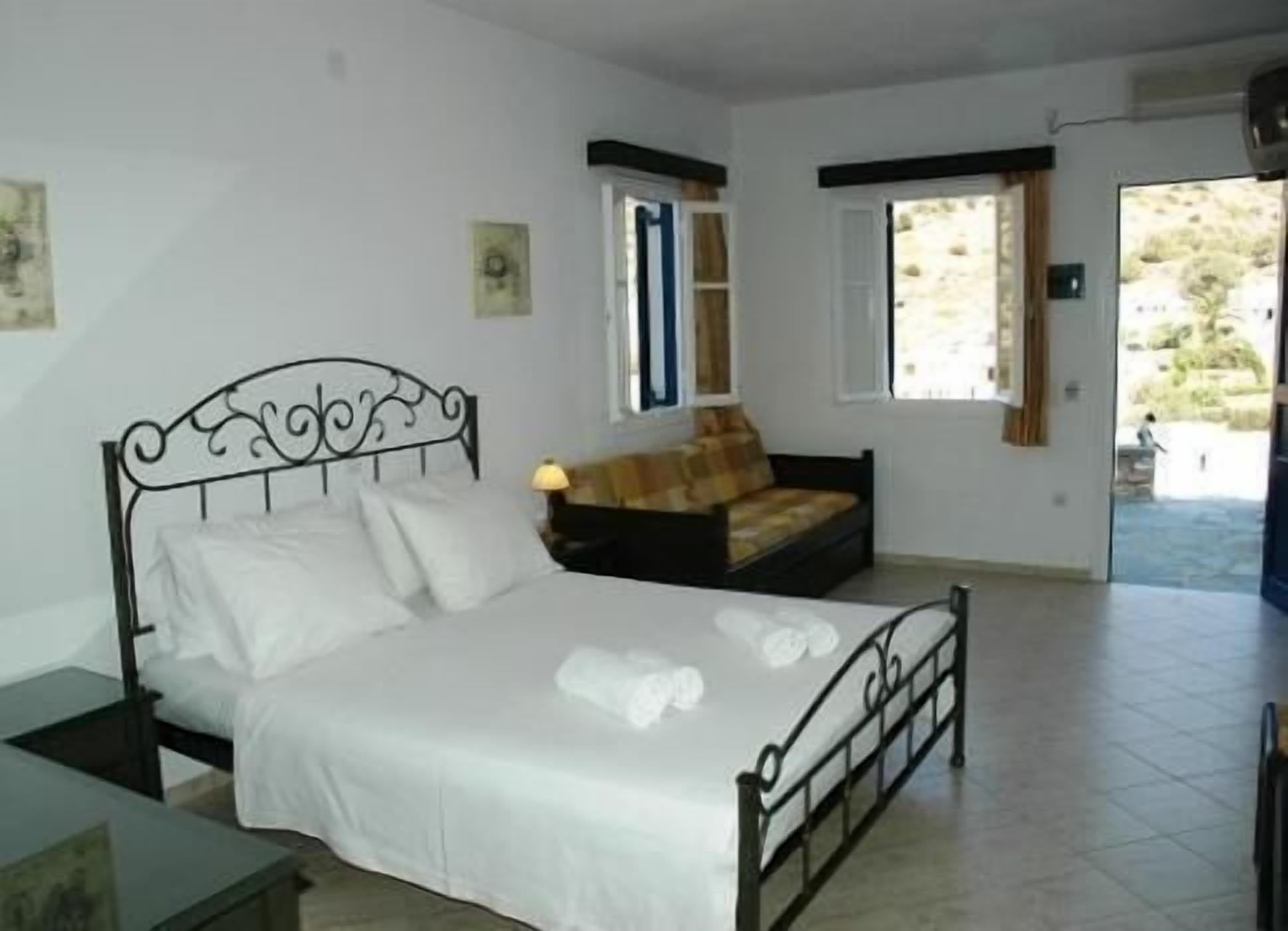 family triple room | soundproofing, rollaway beds, free wifi