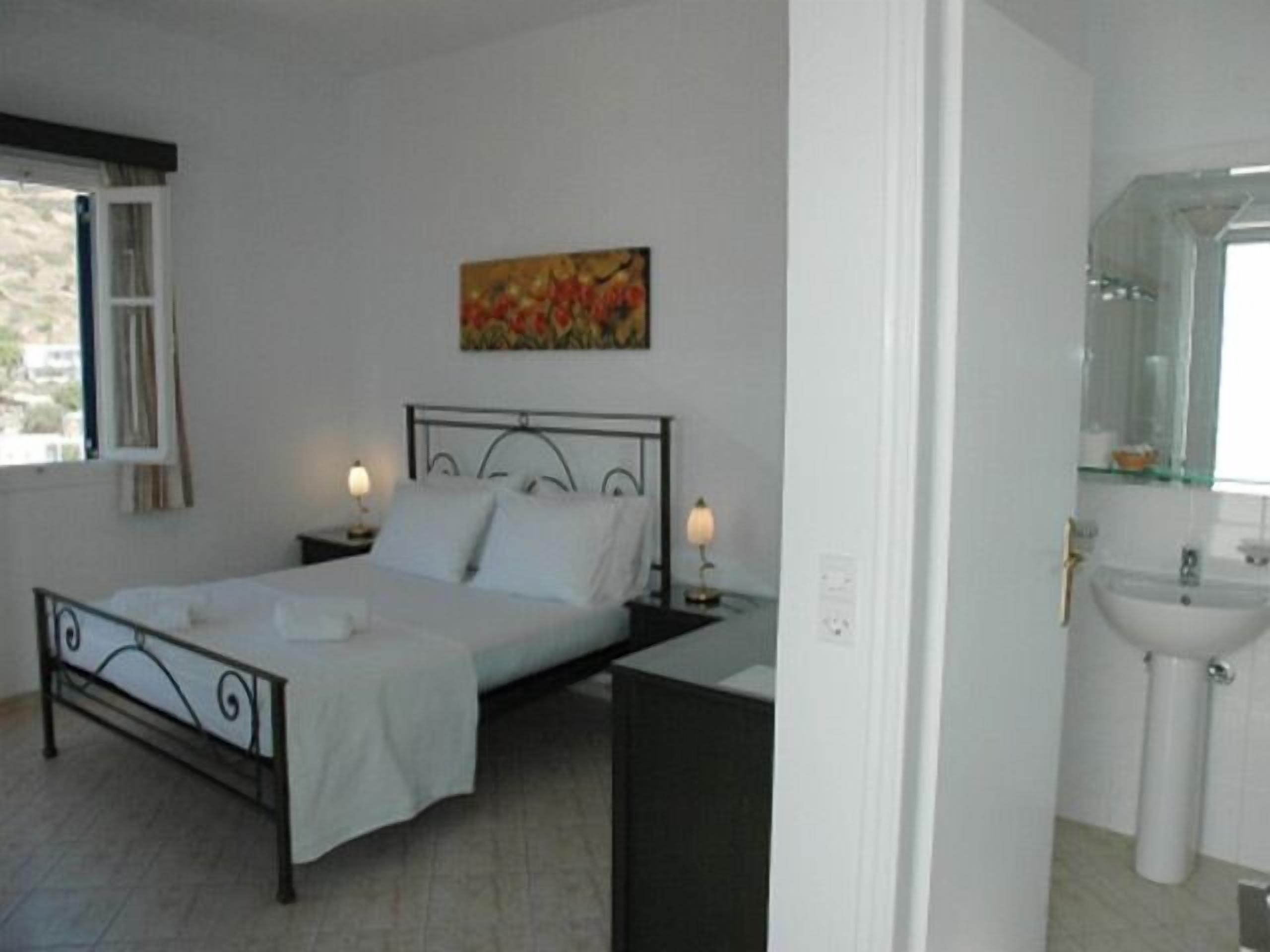 standard twin room | soundproofing, rollaway beds, free wifi