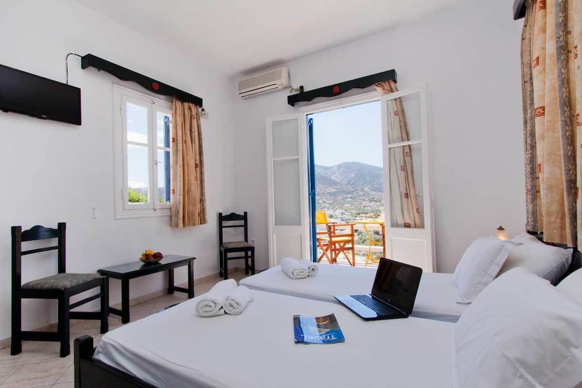 economy twin room | soundproofing, rollaway beds, free wifi
