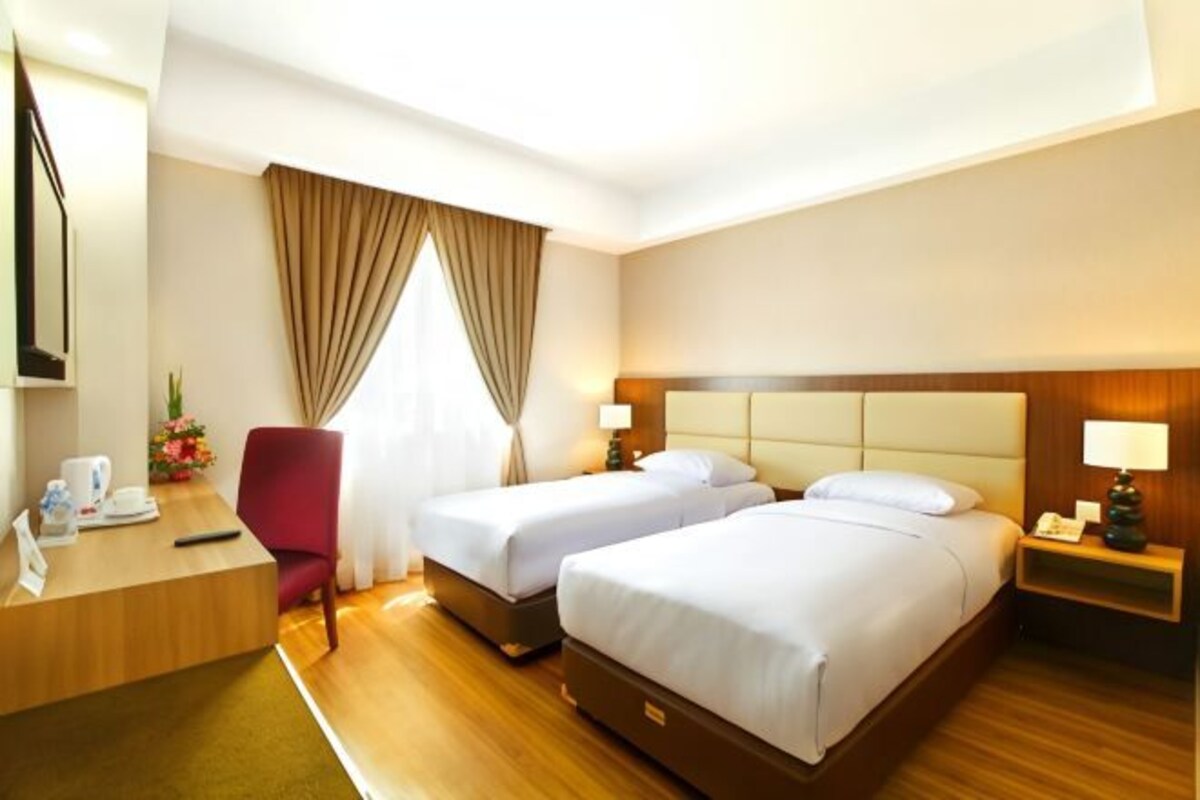 Minibar, in-room safe, free WiFi, bed sheets