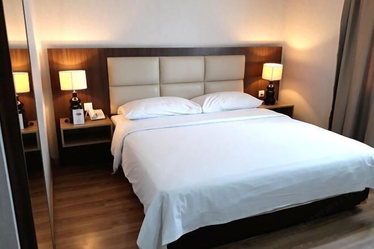 Minibar, in-room safe, free WiFi, bed sheets