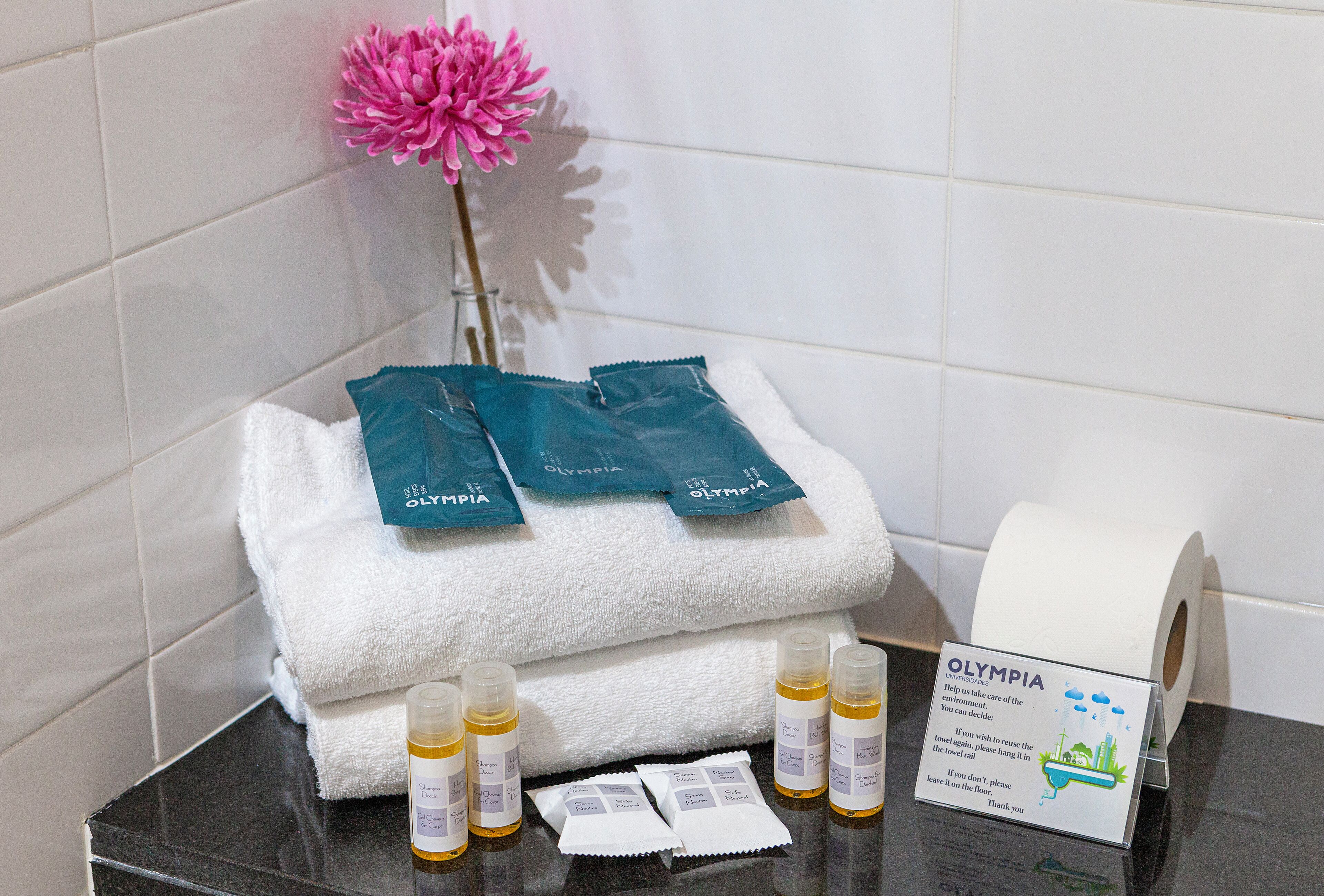 shower, free toiletries, hair dryer, towels