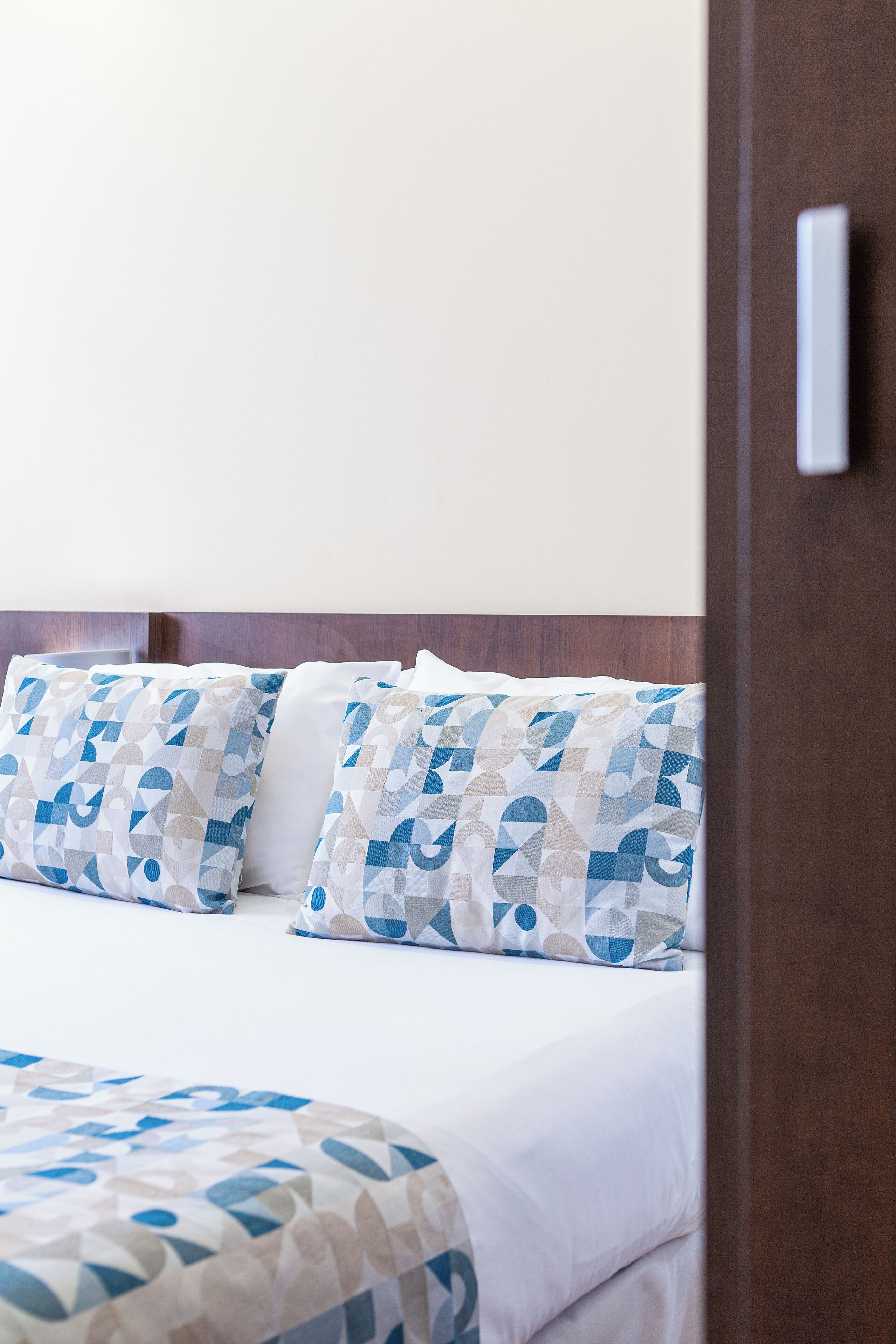 1 bedroom, minibar, in-room safe, desk