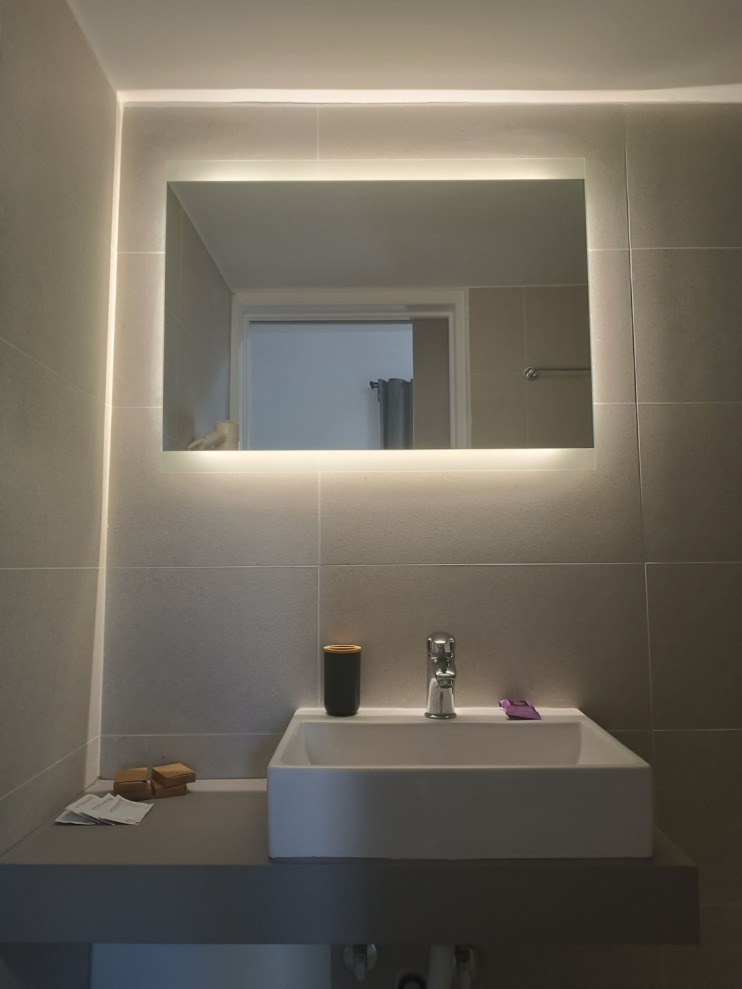 Studio (Small) | Bathroom
