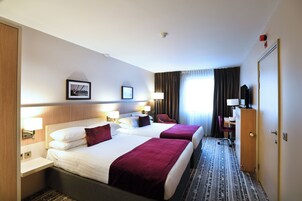 Quarto casal luxo | Escrivaninha, ferros/tábuas de passar roupa, Wi-Fi de cortesia