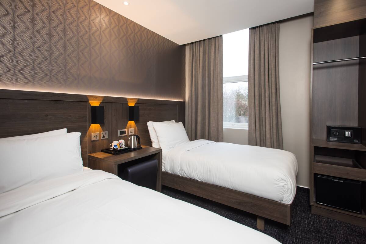 Classic Twin Room | Desk, soundproofing, iron/ironing board, free WiFi