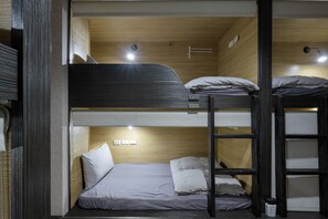 Soundproofing, free WiFi, bed sheets