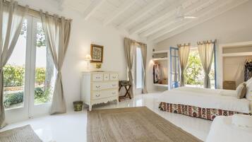 Design Double Room, Private Bathroom, Garden View | 1 bedroom, premium bedding, minibar, in-room safe