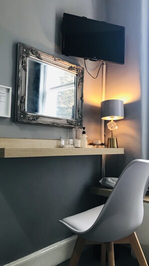 Chambre Simple, salle de bains privée