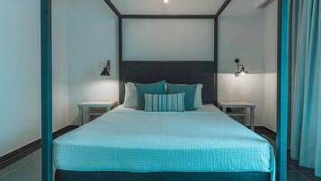 White Double Room | Een kluis op de kamer, beddengoed