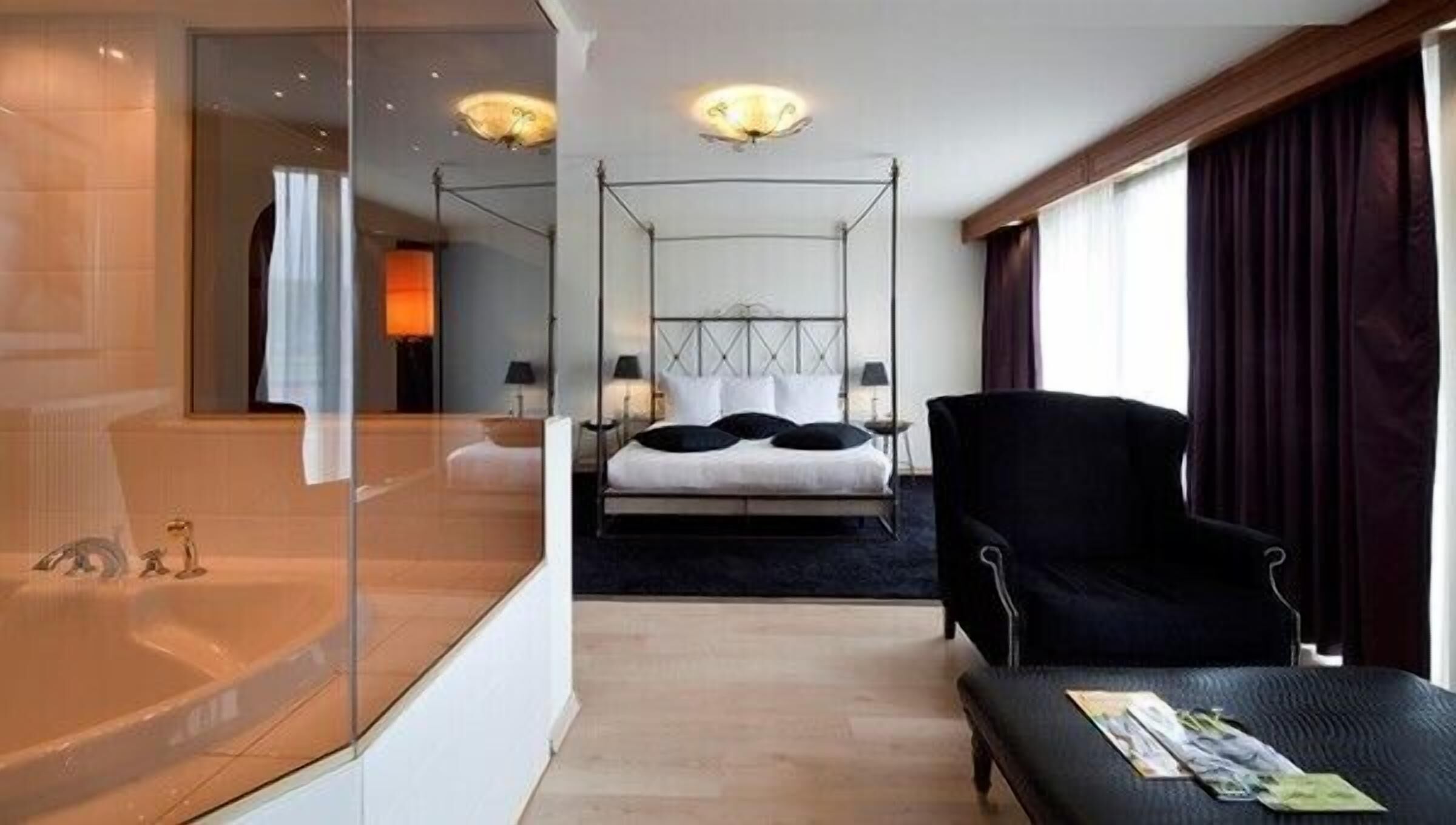 In-room safe, desk, soundproofing, free WiFi