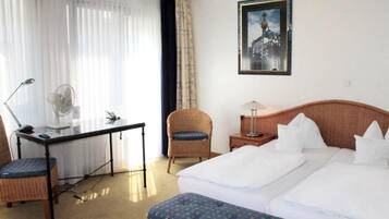 Minibar, in-room safe, desk, iron/ironing board