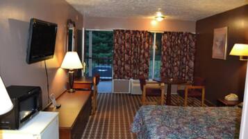 Desk, iron/ironing board, free WiFi, bed sheets