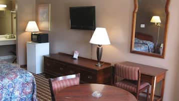 Desk, iron/ironing board, free WiFi, wheelchair access