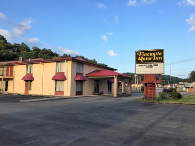 Capital O Fincastle Motor Inn  Tazewell