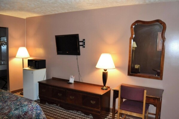 Desk, iron/ironing board, free WiFi, bed sheets