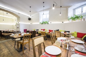 Daily full breakfast (CZK 250 per person)