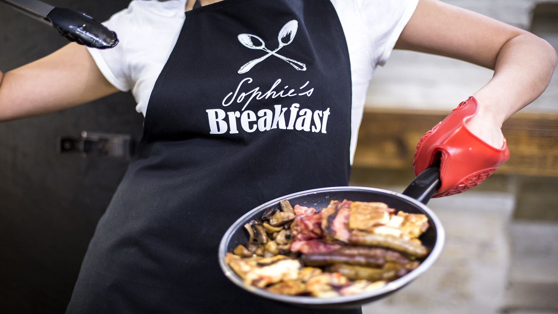 daily full breakfast (czk 220 per person)