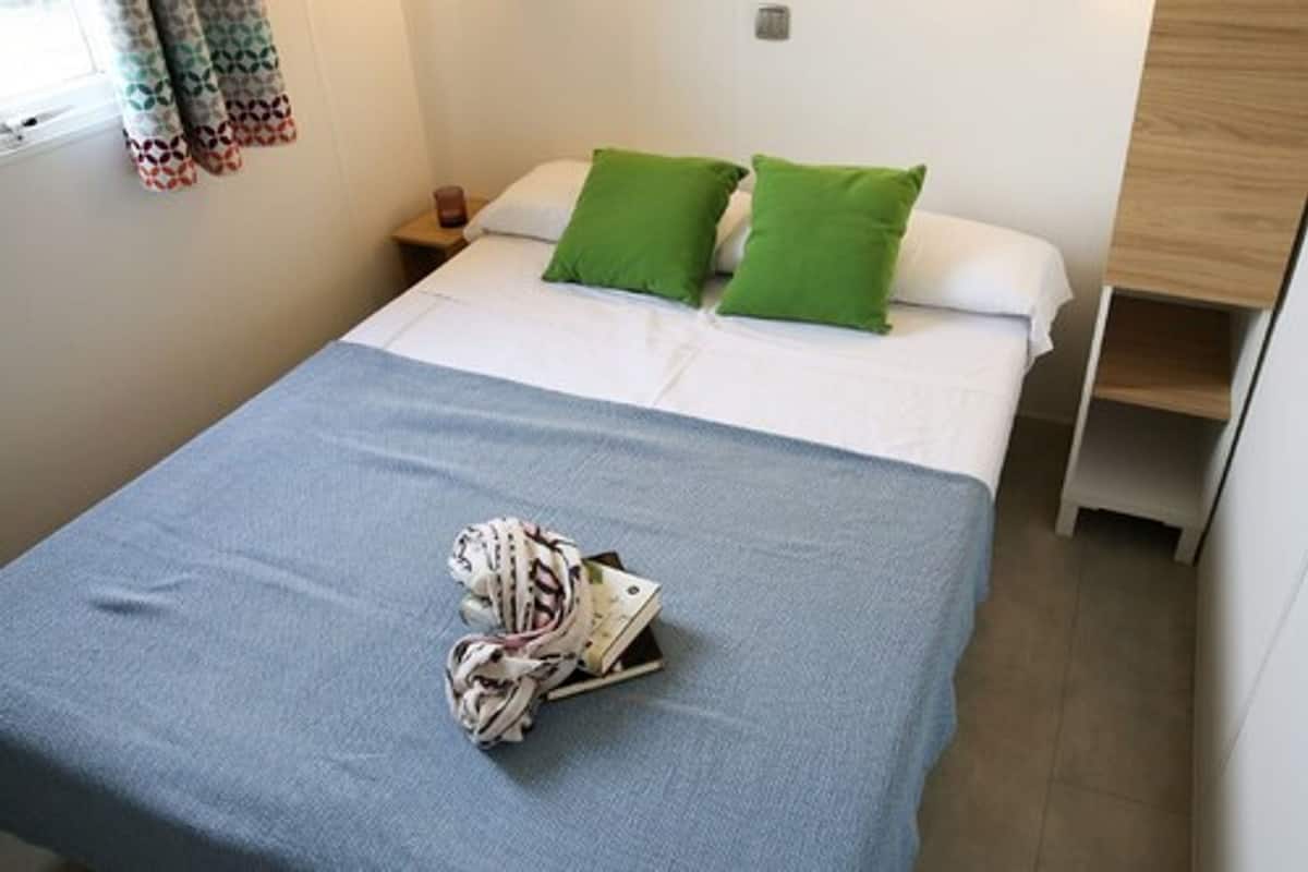 Bangalô premium, 3 quartos, banheiro privativo | Roupa de cama