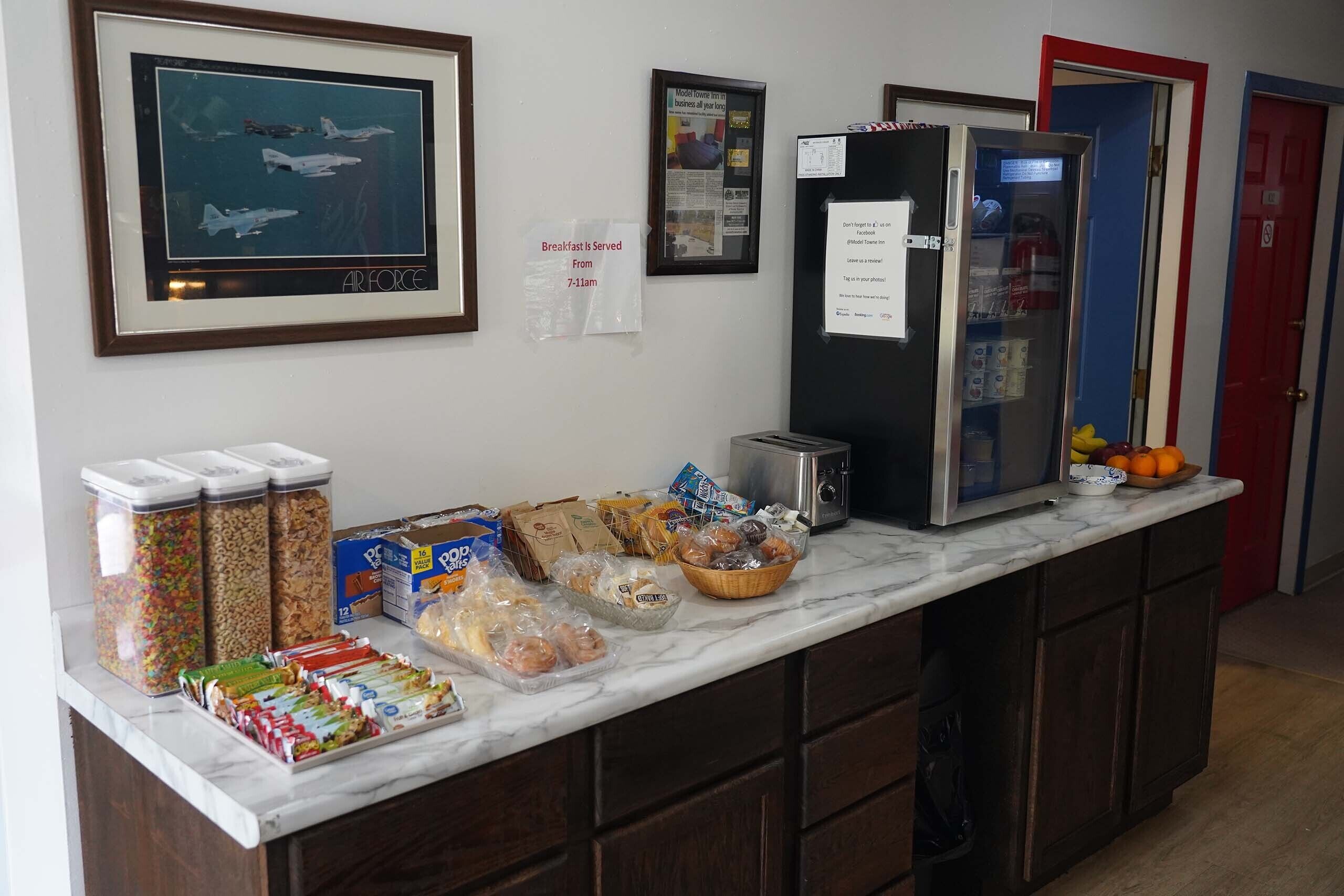 Free daily continental breakfast