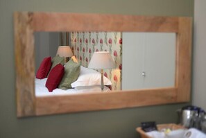 Deluxe Double or Twin Room (3) | Room amenity