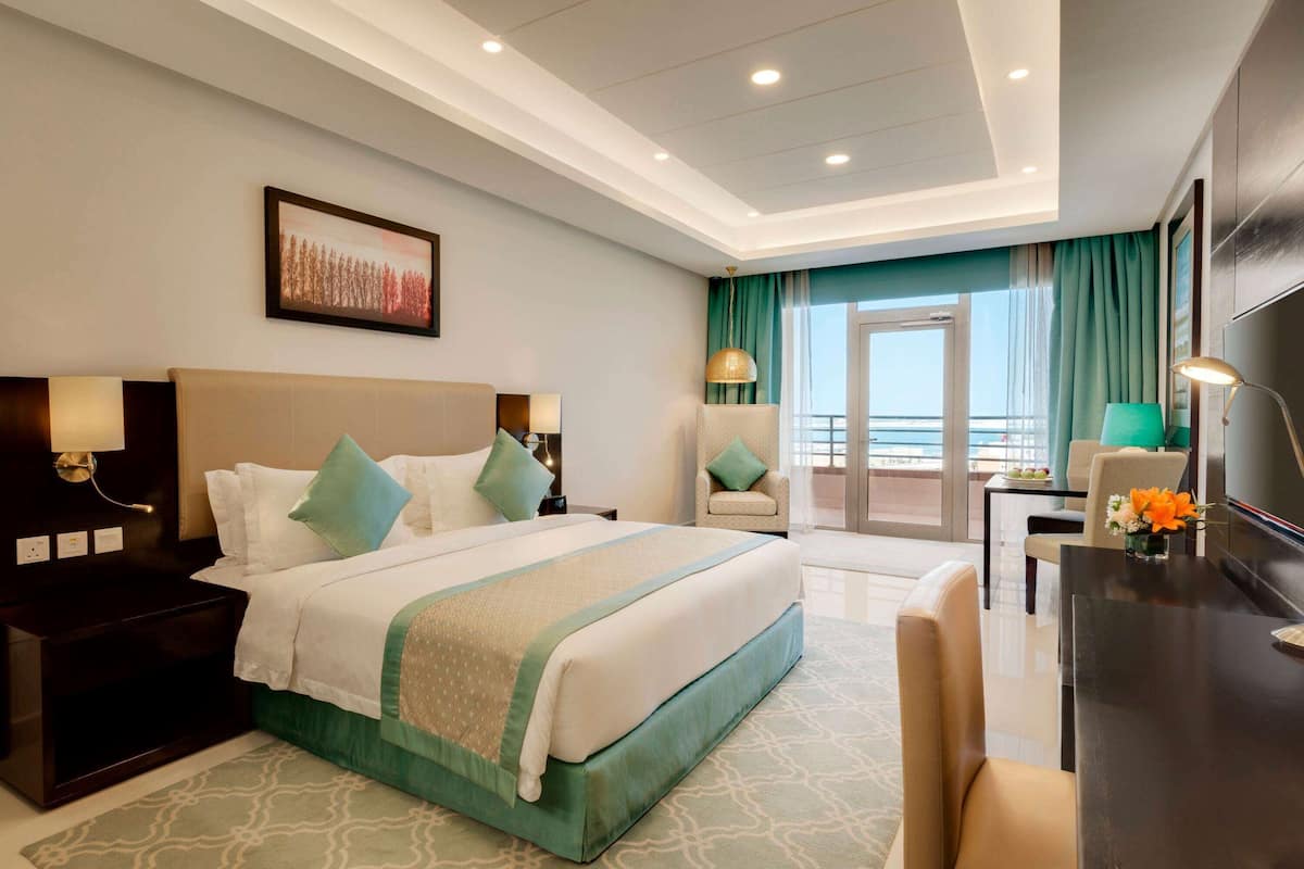 Premium bedding, minibar, in-room safe, desk