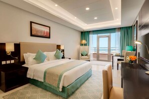 Ropa de cama de alta calidad y minibar 